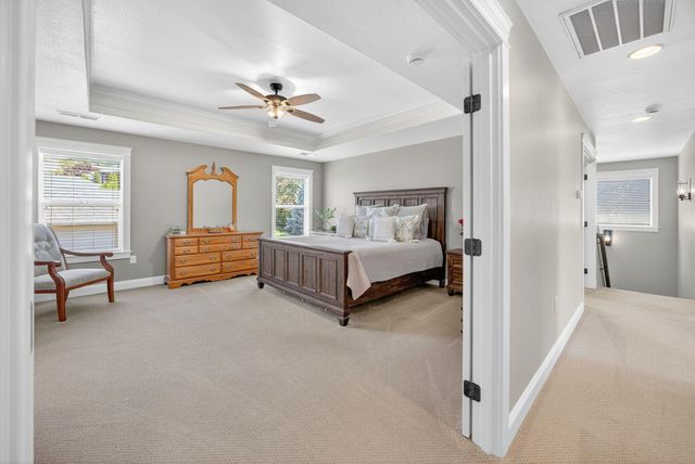 661 Forest Ridge Drive, Medford, OR 97504