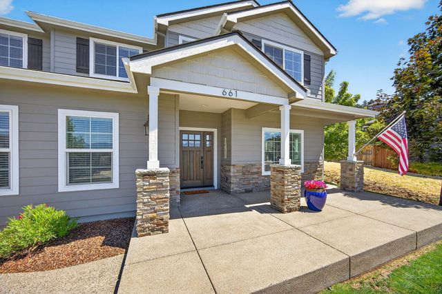 661 Forest Ridge Drive, Medford, OR 97504