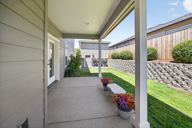 661 Forest Ridge Drive, Medford, OR 97504