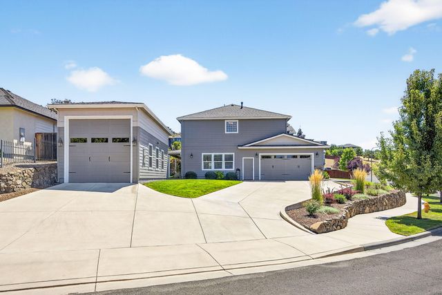 661 Forest Ridge Drive, Medford, OR 97504
