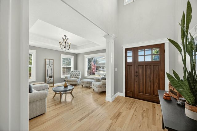 661 Forest Ridge Drive, Medford, OR 97504