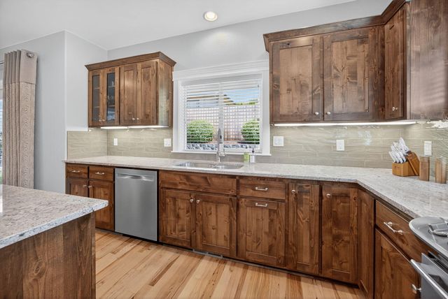 661 Forest Ridge Drive, Medford, OR 97504