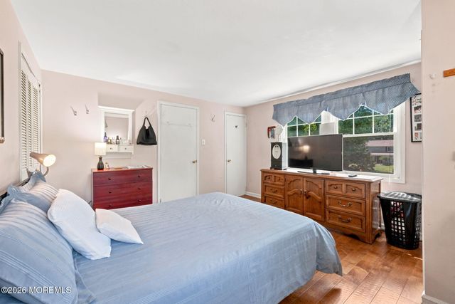 53 Maxwell Lane, Manalapan, NJ 07726