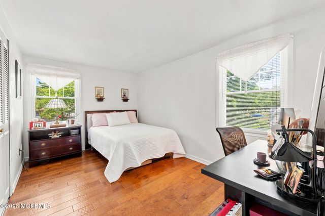 53 Maxwell Lane, Manalapan, NJ 07726