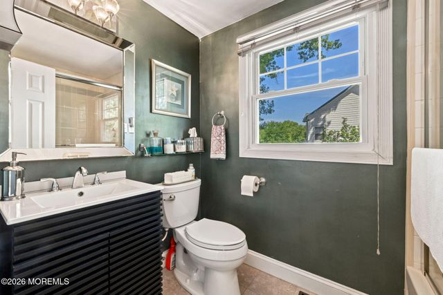 53 Maxwell Lane, Manalapan, NJ 07726