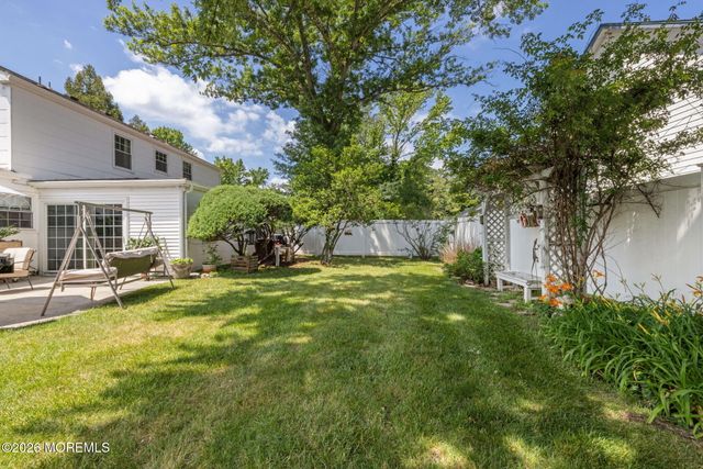 53 Maxwell Lane, Manalapan, NJ 07726