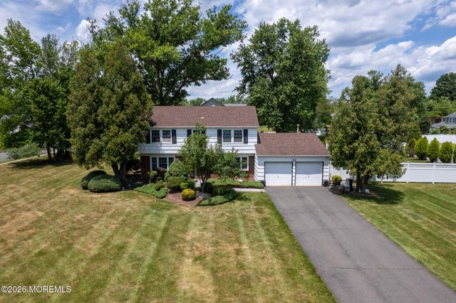 53 Maxwell Lane, Manalapan, NJ 07726