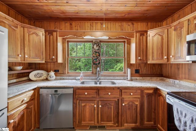 1310 Camp Creek Road, Taylors, SC 29687