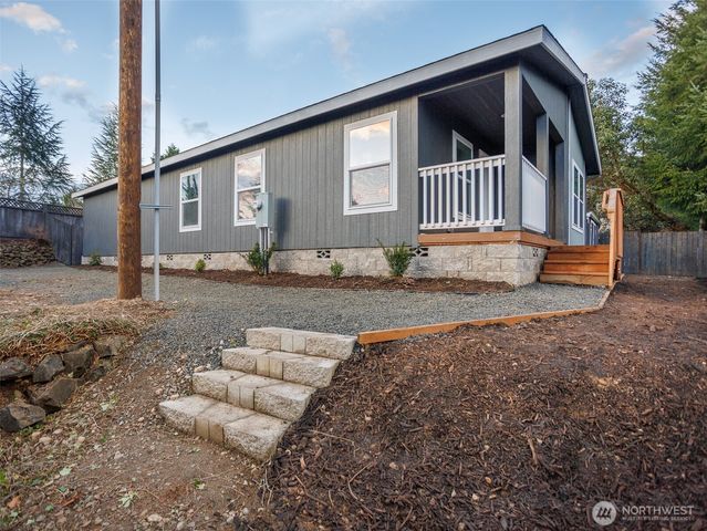 90 E Treewater Place, Shelton, WA 98584