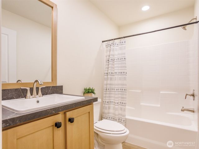 90 E Treewater Place, Shelton, WA 98584