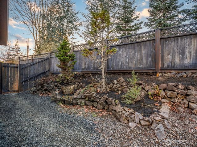 90 E Treewater Place, Shelton, WA 98584