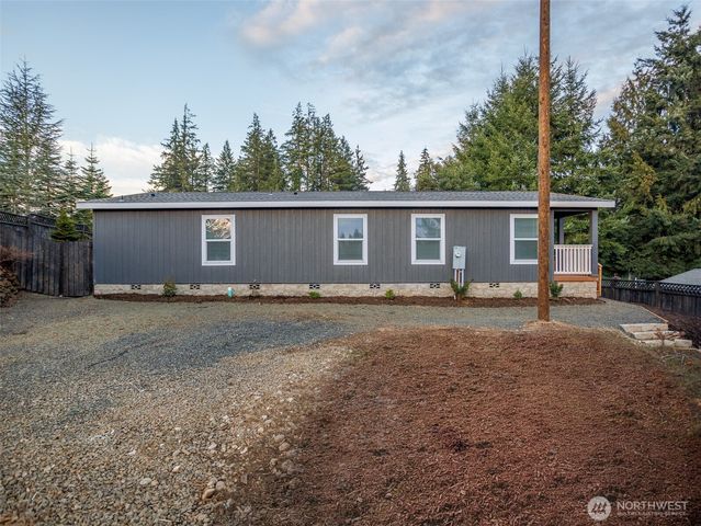 90 E Treewater Place, Shelton, WA 98584