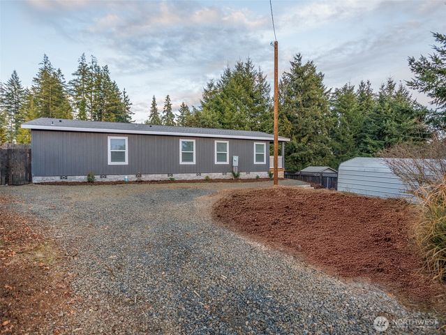 90 E Treewater Place, Shelton, WA 98584