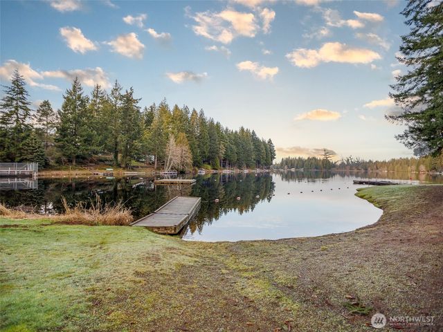 90 E Treewater Place, Shelton, WA 98584