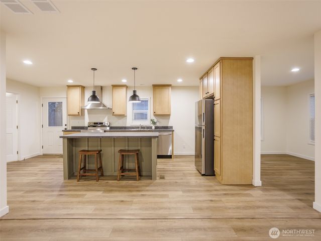 90 E Treewater Place, Shelton, WA 98584