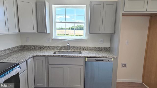 235 DOYLESTOWN RD, Smyrna, DE 19977