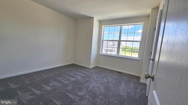 235 DOYLESTOWN RD, Smyrna, DE 19977