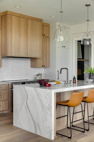 16497 47th Place N, Plymouth, MN 55446