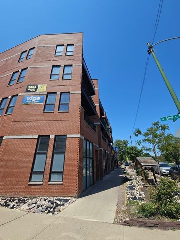 4150 S Western Avenue, Chicago, IL 60609