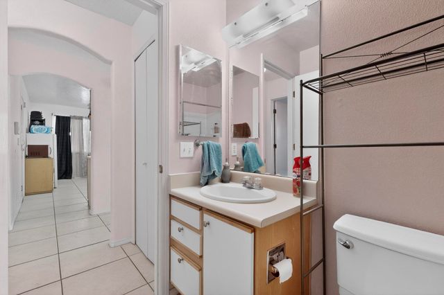 3032 Laurel Meadows Drive NE, Rio Rancho, NM 87144