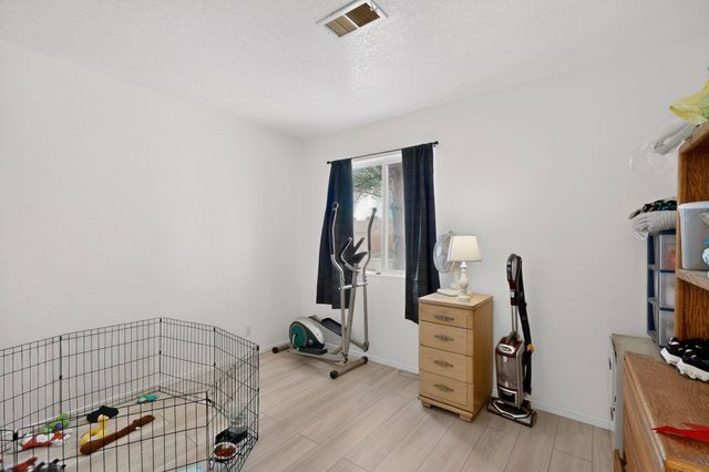 3032 Laurel Meadows Drive NE, Rio Rancho, NM 87144