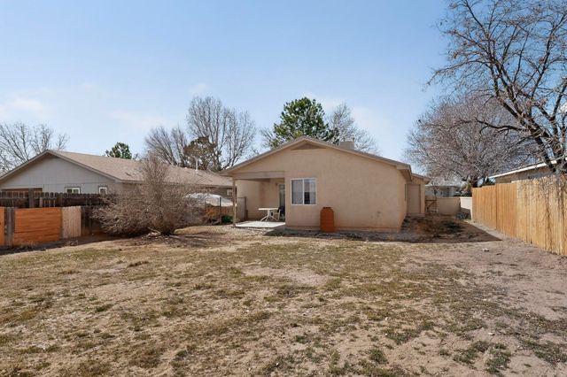 3032 Laurel Meadows Drive NE, Rio Rancho, NM 87144