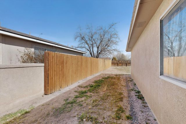 3032 Laurel Meadows Drive NE, Rio Rancho, NM 87144