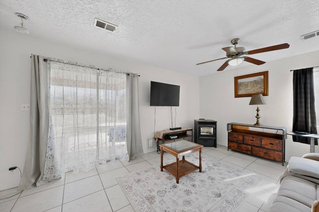 3032 Laurel Meadows Drive NE, Rio Rancho, NM 87144