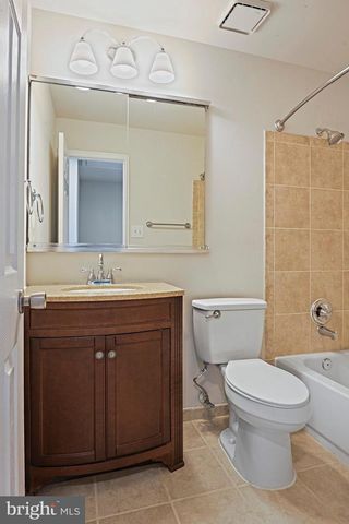 4119 DAWN VALLEY CT, Chantilly, VA 20151