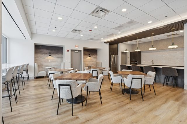 512 N Mcclurg Court 5210, Chicago, IL 60611