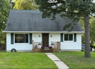 433 Harriet Avenue, Lansing, MI 48917