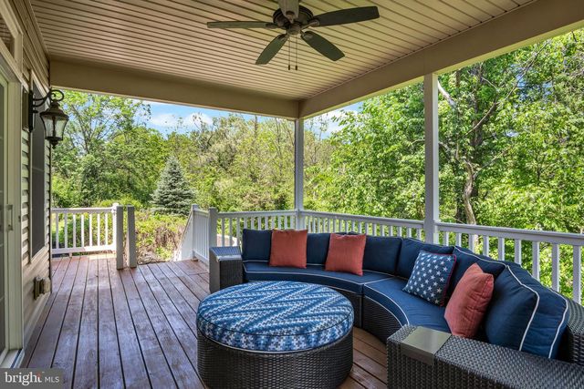 1915 OSPREY CIR, Mechanicsburg, PA 17050