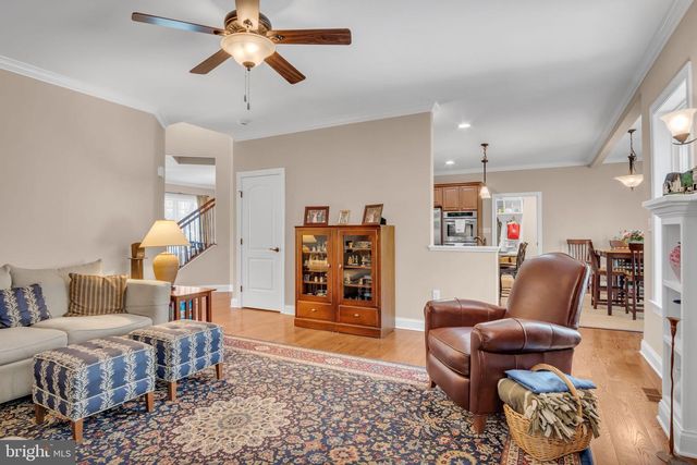 1915 OSPREY CIR, Mechanicsburg, PA 17050