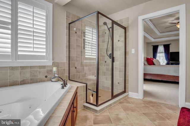 1915 OSPREY CIR, Mechanicsburg, PA 17050