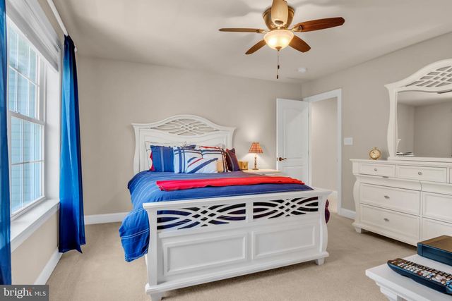 1915 OSPREY CIR, Mechanicsburg, PA 17050