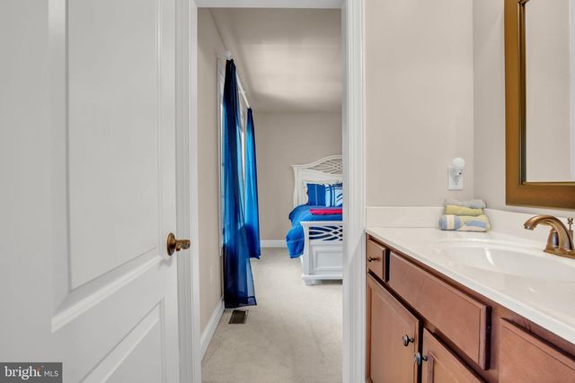 1915 OSPREY CIR, Mechanicsburg, PA 17050