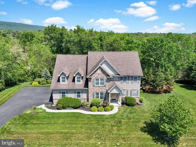 1915 OSPREY CIR, Mechanicsburg, PA 17050