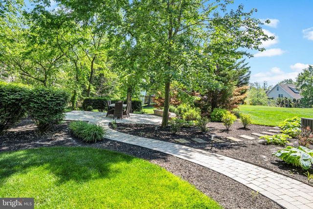 1915 OSPREY CIR, Mechanicsburg, PA 17050