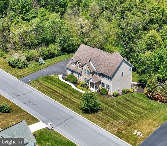 1915 OSPREY CIR, Mechanicsburg, PA 17050