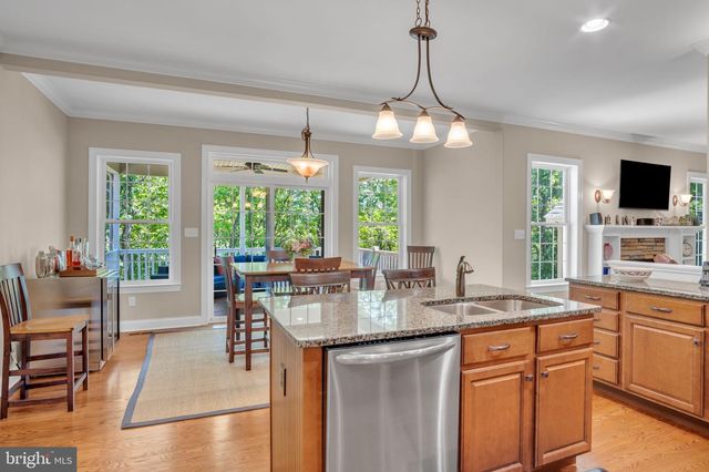 1915 OSPREY CIR, Mechanicsburg, PA 17050