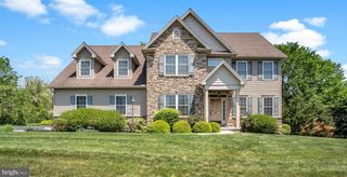 1915 OSPREY CIR, Mechanicsburg, PA 17050