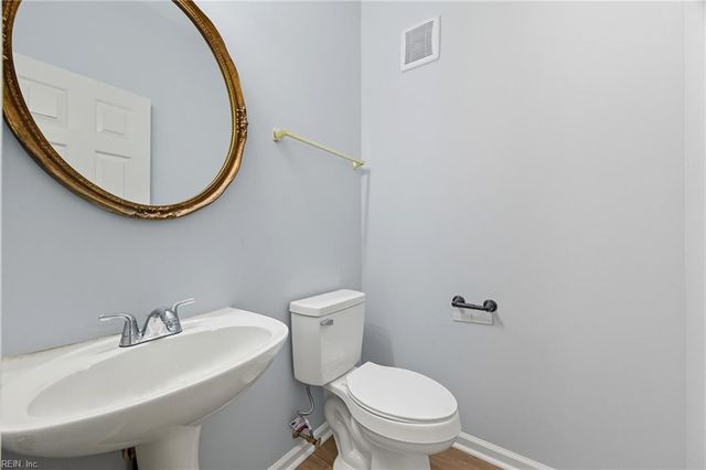 101 Piankatank TURN, Yorktown, VA 23693