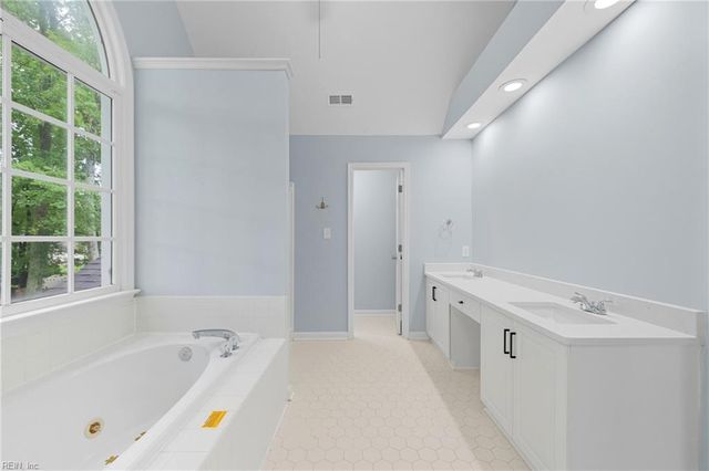 101 Piankatank TURN, Yorktown, VA 23693