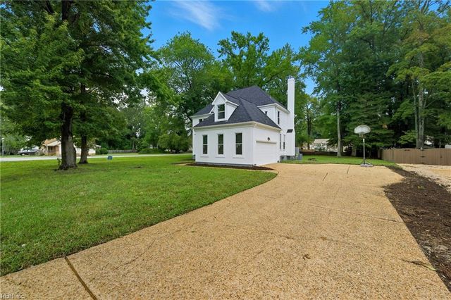 101 Piankatank TURN, Yorktown, VA 23693