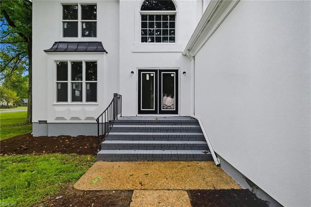 101 Piankatank TURN, Yorktown, VA 23693