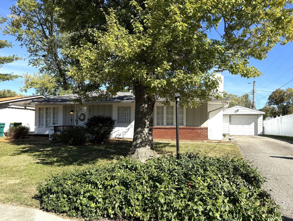 1027 Gary Drive, Plainfield, IN 46168