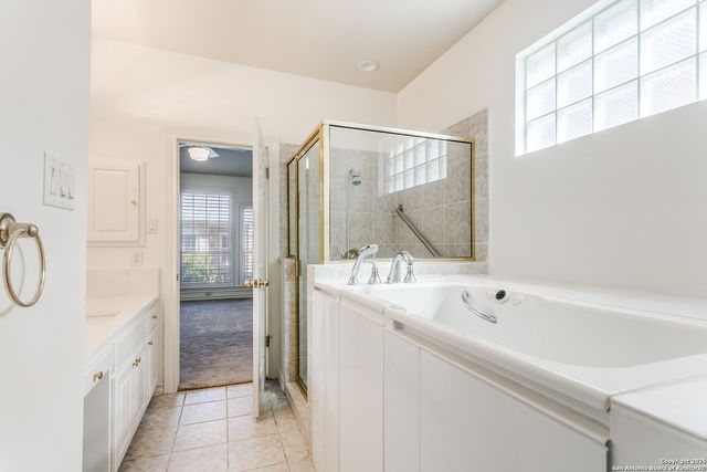 85 Oakwell Farms Pkwy, San Antonio, TX 78218