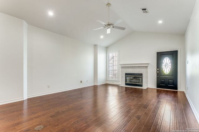 85 Oakwell Farms Pkwy, San Antonio, TX 78218