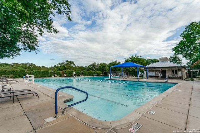 85 Oakwell Farms Pkwy, San Antonio, TX 78218