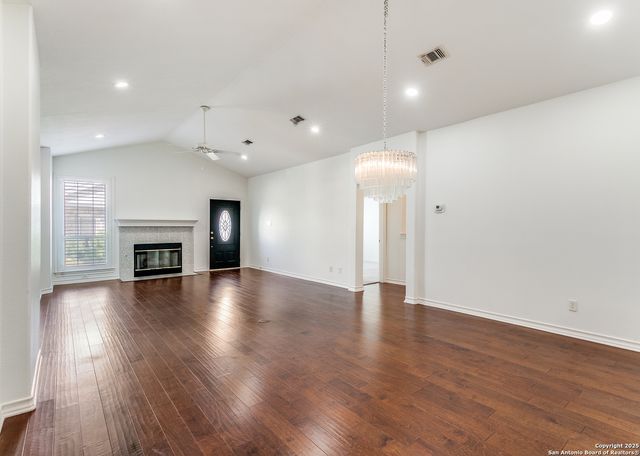 85 Oakwell Farms Pkwy, San Antonio, TX 78218